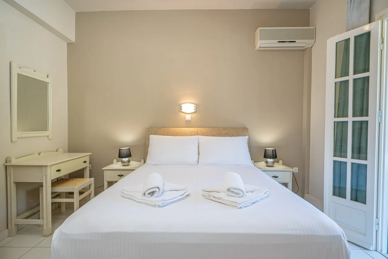 Double Room · Partial Sea View
